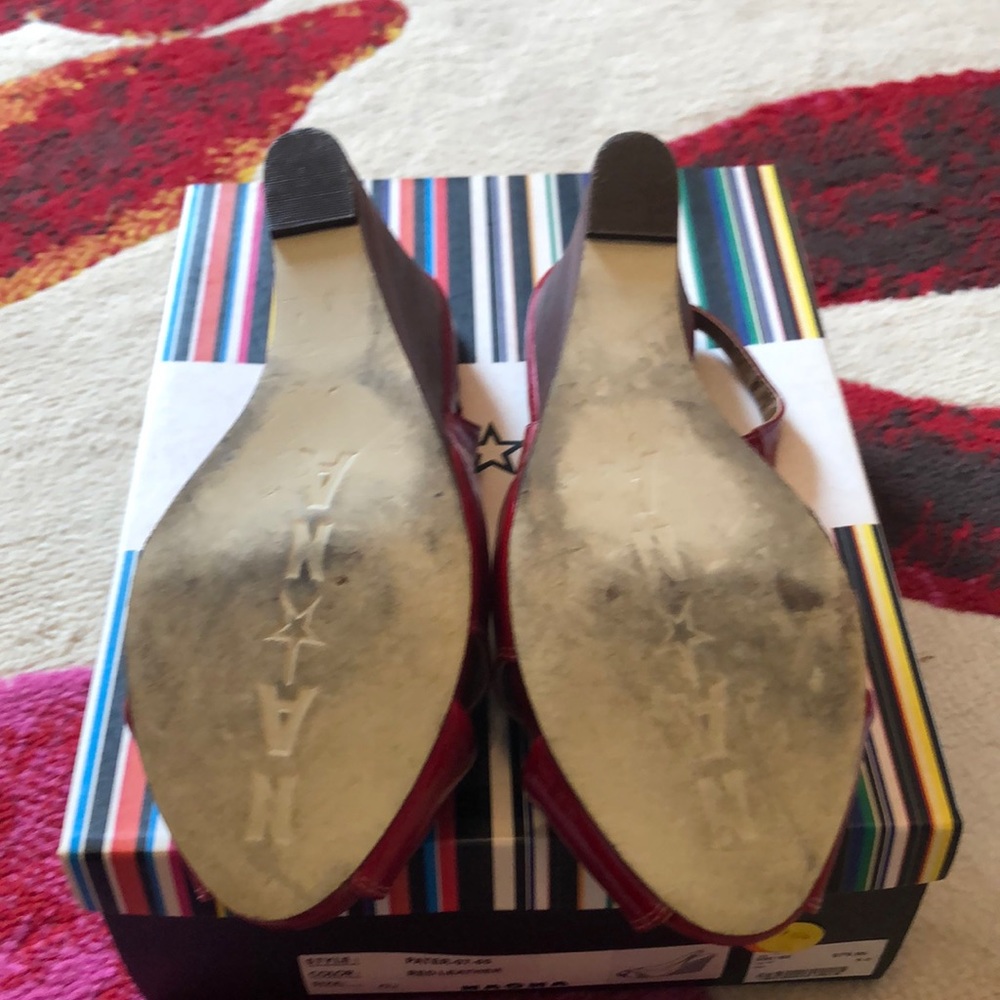 Red wedges - Picture 6 of 8